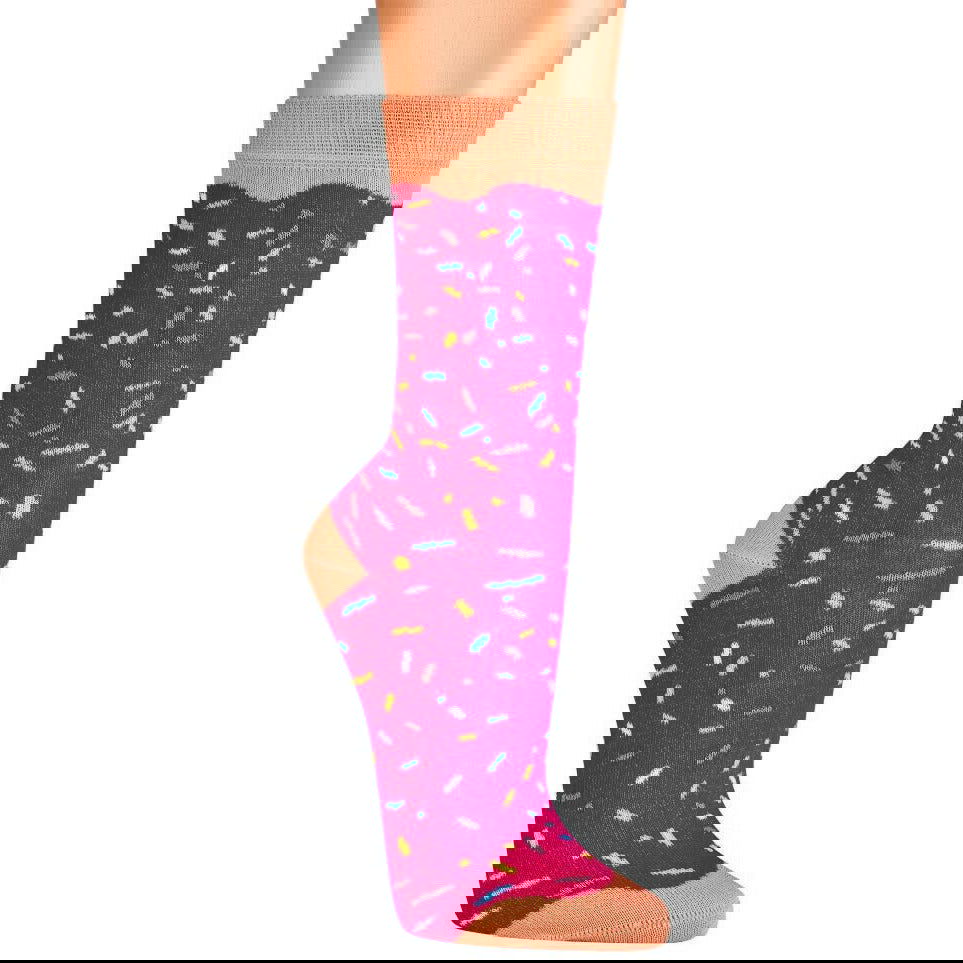 bunte Damensocken Teenagersocken im Donutdesign mit rosa Hintergrund und bunten Streuseln, kontrastierendem apricotfarbenem Bund und Ferse, hochwertige Baumwollmischung für optimalen Tragekomfort