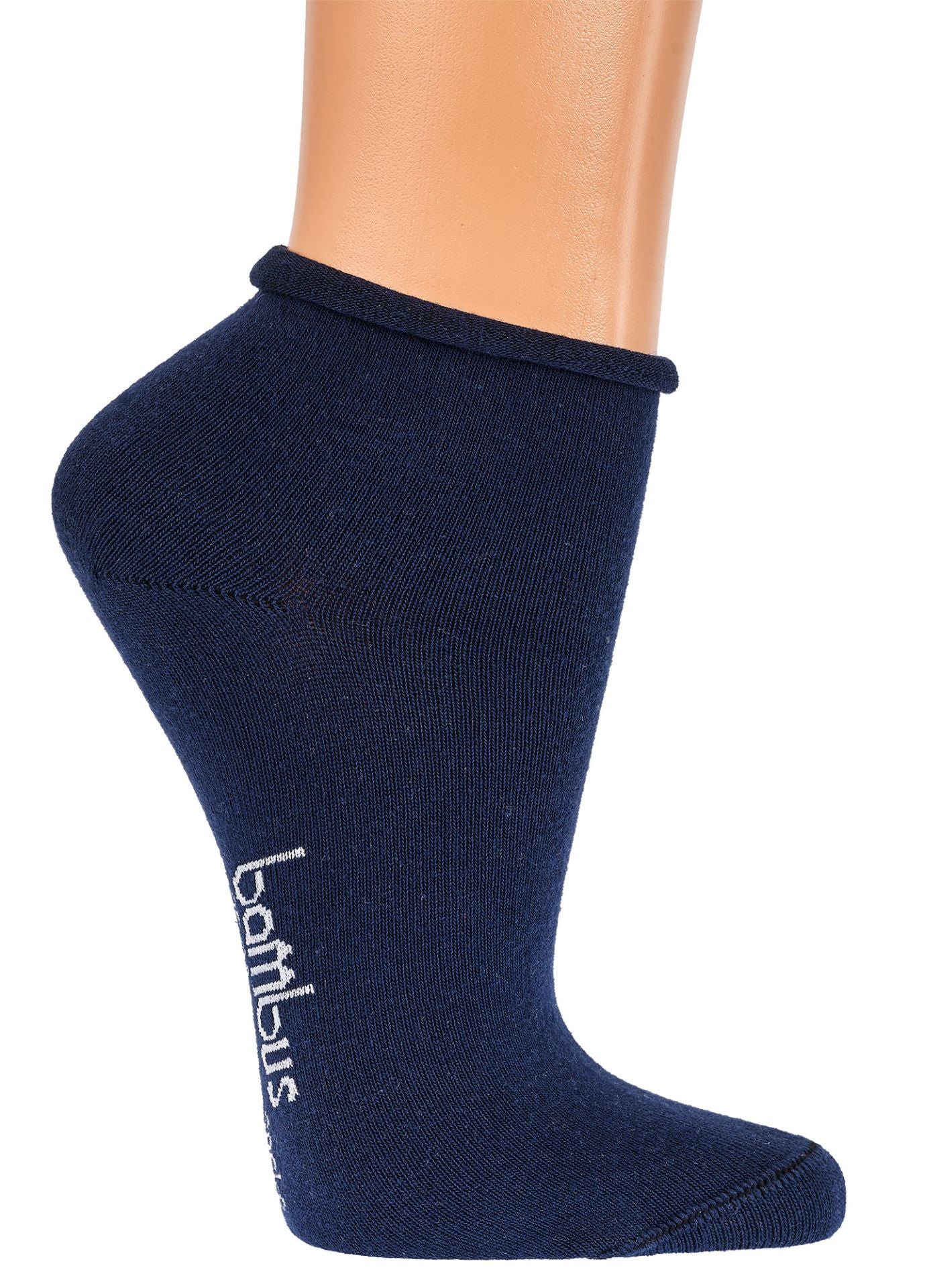 Auf dem Bild siehst du blaue Bambus Viskose Socken mit Rollrand. Bambus Schriftzug unter der Sohle.