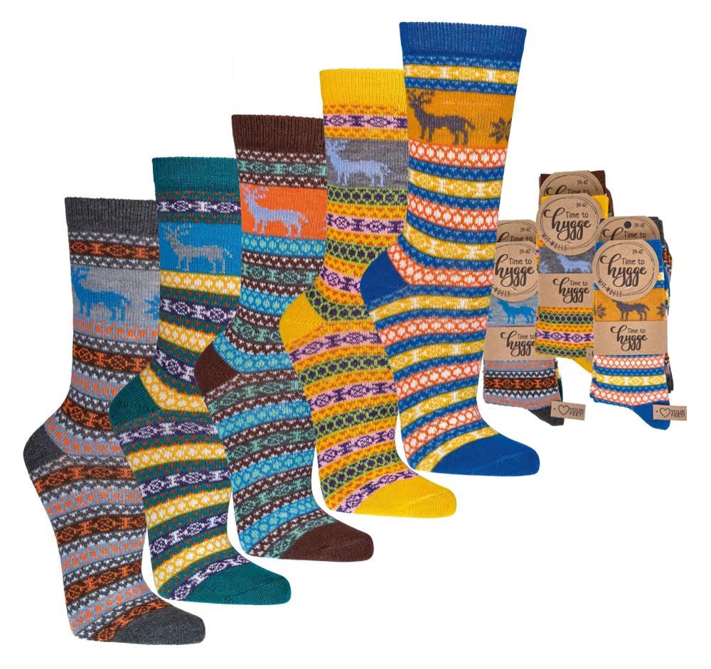 3 oder 6 Paar bunte Norweger Socken mit schönem Muster Hygge mit Wolle Elch - Warme Wollsocken in verschiedenen Farben mit skandinavischem Elchmuster und traditionellem Norwegerdesign, einzeln verpackt in dekorativen Geschenkboxen.