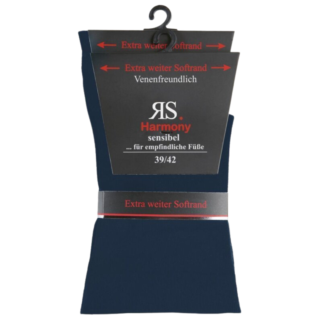 RS Harmony Sensibel Socken mit extra weitem Softrand in Marine, Verpackung zeigt Produktetikett mit Details zum venenfreundlichen Komfortsocken, Größe 39/42, mit spezieller Kennzeichnung des extra weiten Softrands