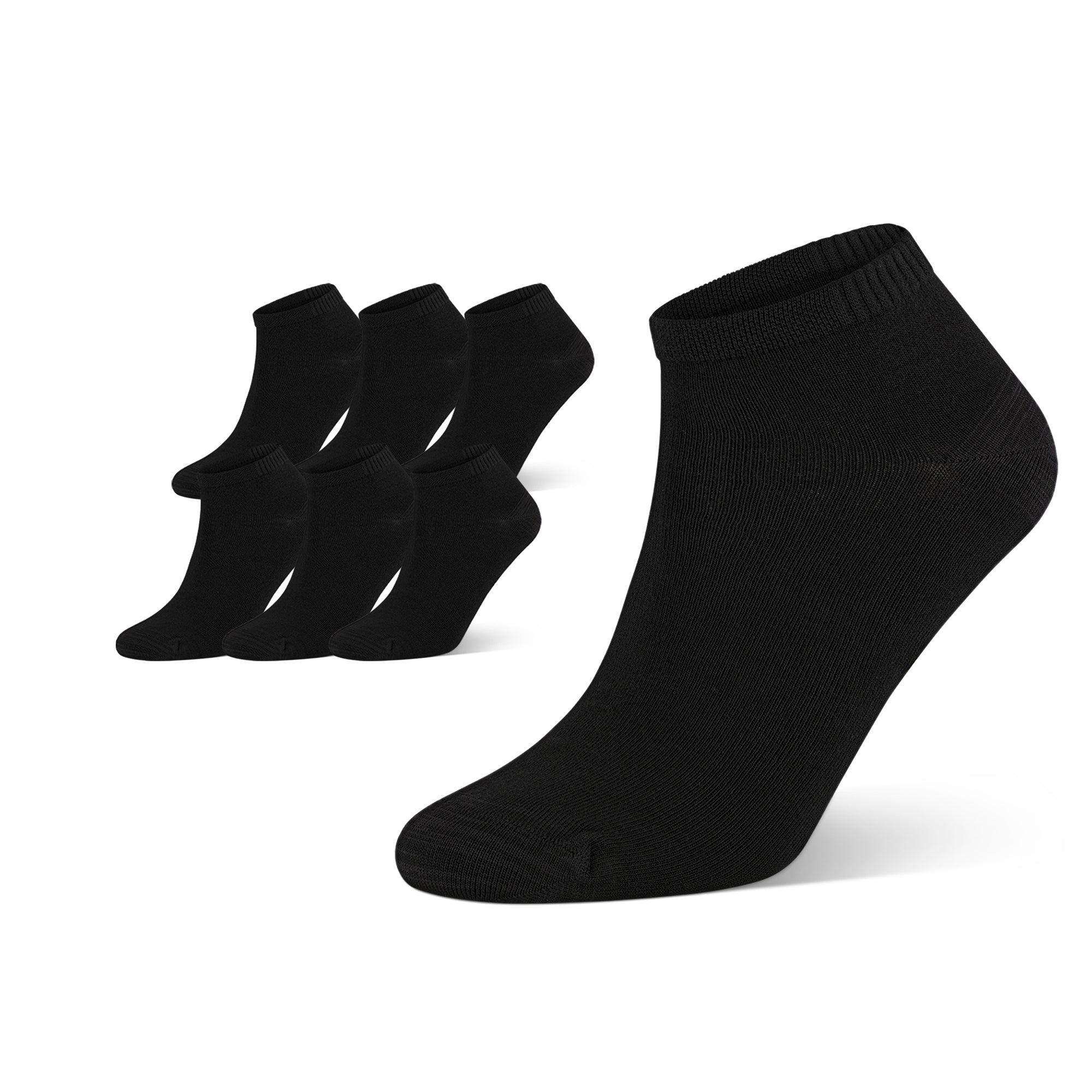 Auf dem Bild siehst du schwarze Bambus Viskose Socken. Eine Socke im Vordergrund als Nahaufnahem. 6 Paar Socken im Hintergrund.