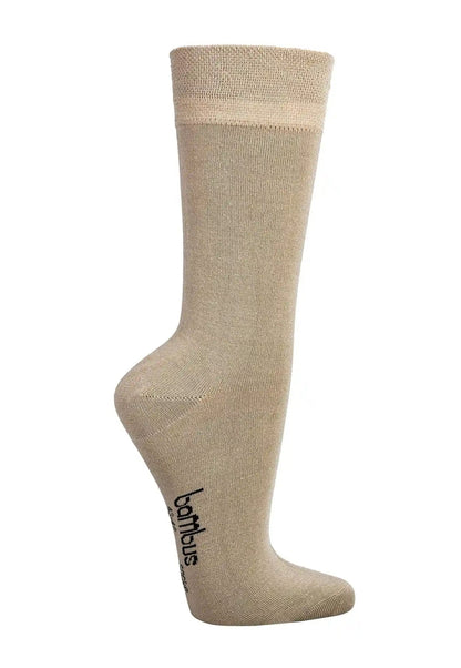 6 Paar Bambus Viskose Socken Unisex Softrand ohne Gummi in beige, einzelne Socke aufrecht stehend präsentiert, mit verstärkter Ferse und Zehenbereich, fein gestrickt aus atmungsaktivem Material