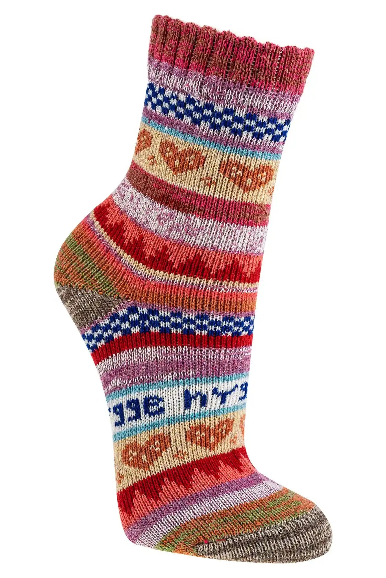 3 oder 6 Paar bunte Norweger Socken mit schönem Hygge Muster: Einzelne gestrickte Socke mit mehrfarbigem norwegischem Muster in Rot, Blau, Beige und Rosa, traditionelles Strickmuster mit geometrischen Elementen, hoher Baumwollanteil für warme Füße.