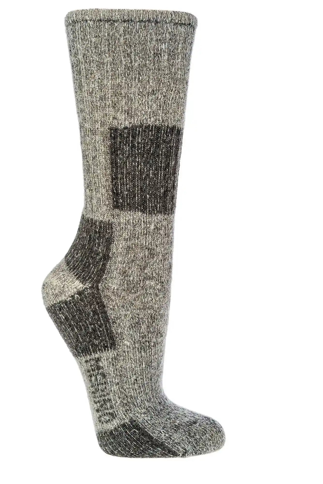 85% Merinowolle Trekkingsocken in grau-meliertem Design mit verstärkten Zonen an Ferse und Fußbett, speziell für Wanderungen und Outdoor-Aktivitäten entwickelt, hochwertige Merinowolle für optimalen Temperaturausgleich