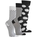 Das bild zeigt Bambussocken in 3 unterschiedlichen Versionen. Die Socken wurden in schwarz und weiß gehalten.