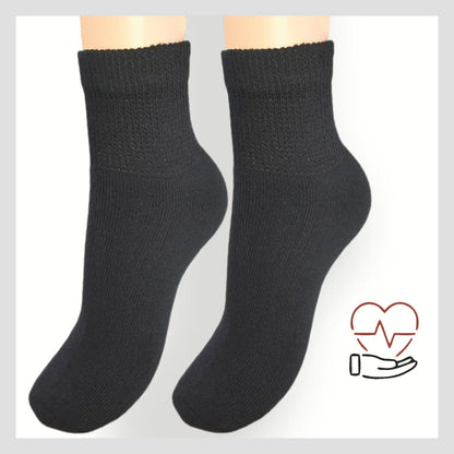 3 oder 6 Paar für Diabetiker entwickelte Kurzschaftsocken in schwarz, kurz geschnitten mit weichem Bund und gepolsterter Sohle, atmungsaktive Baumwollmischung für optimalen Tragekomfort in verschiedenen Größen verfügbar